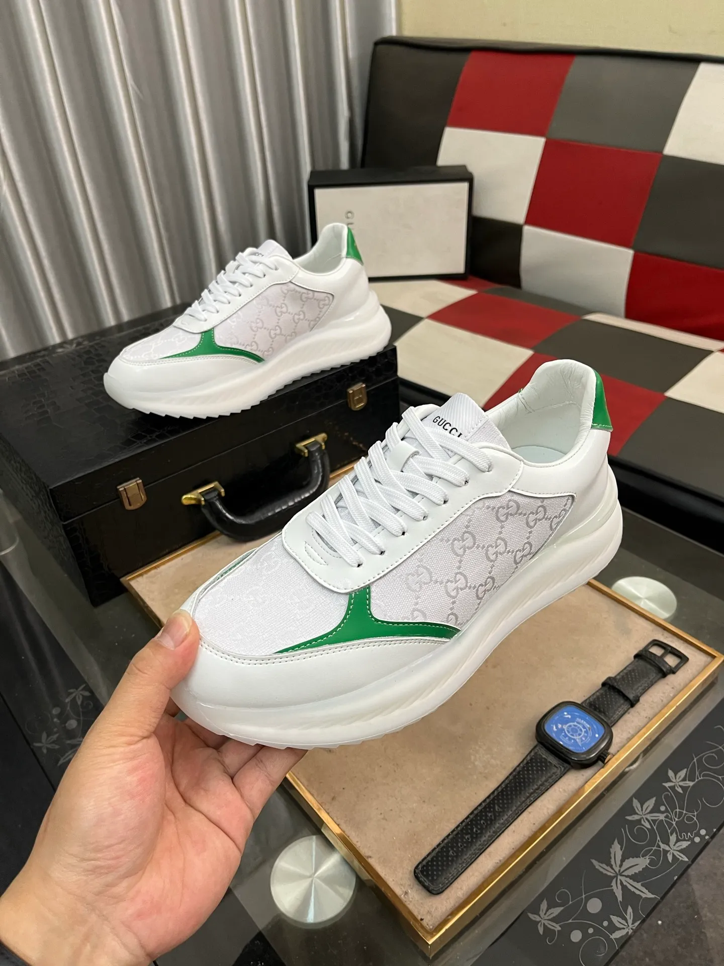 Men's shoes 💰458⌚️⌚️[GUCCI] The latest trendy men's casual shoes, the fabric is made of embossed cowhide imported from Italy, comfortable sheepskin lining + feet, the original outsole is wear-resistant and non-slip, high-level version, size: 38-444️⃣Colors available